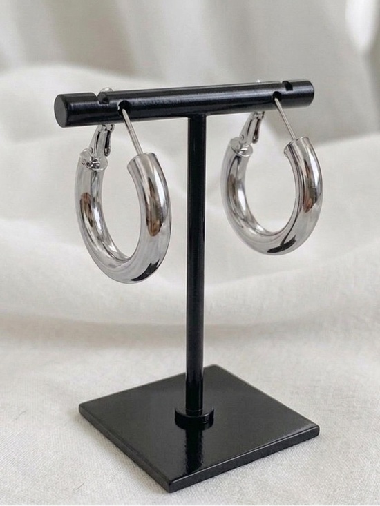 Jewelry - Silver plated women’s 25mm hoop earrings hypoallergenic